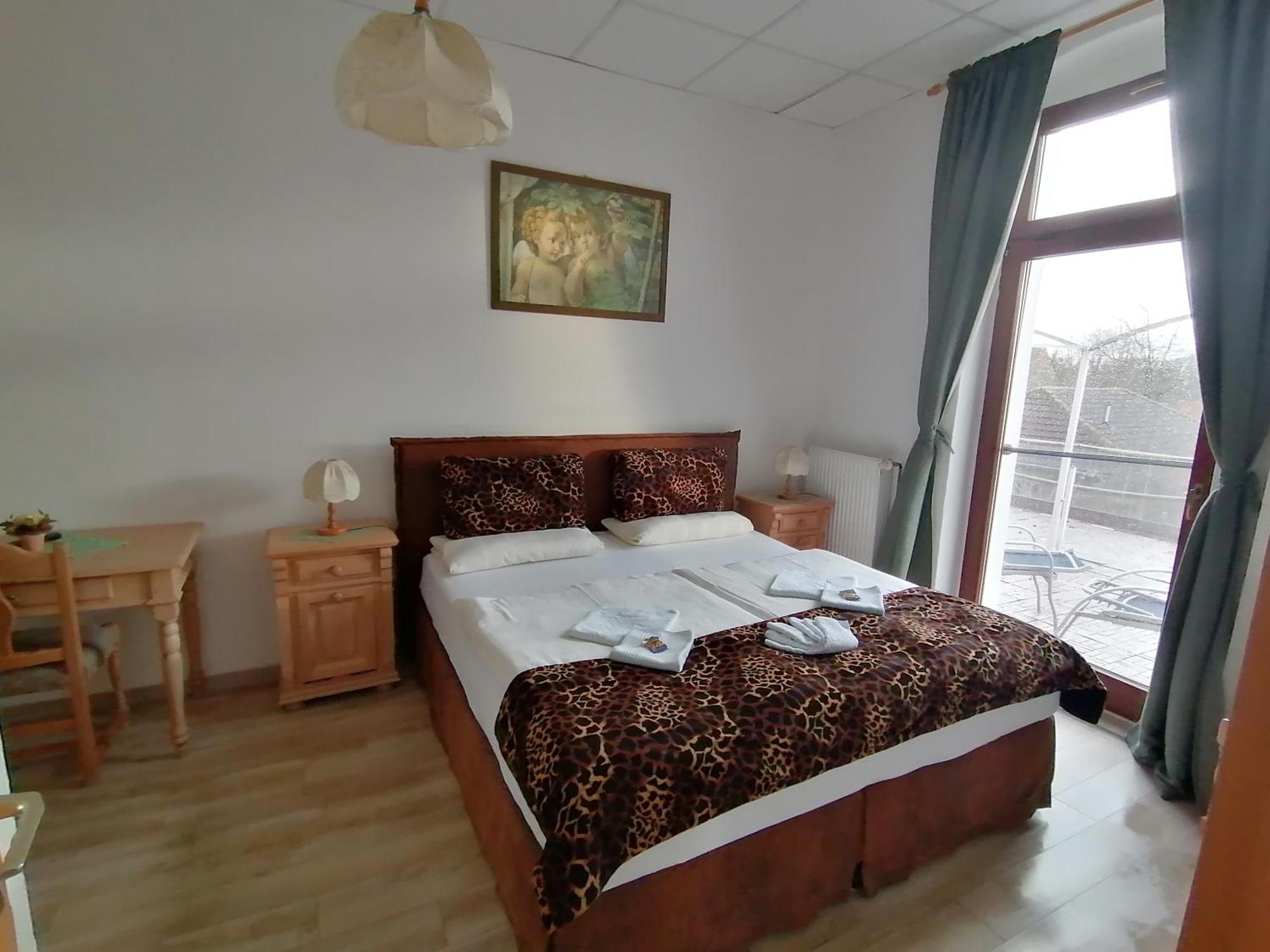 Landhotel Storchenkrug Rühstädt Esterno foto
